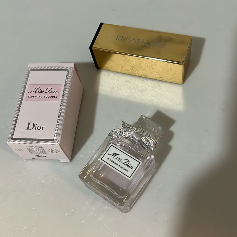 Dior Miss Dior Blooming Bouquet Mini 5 ml Bottle - Picture 4 of 7